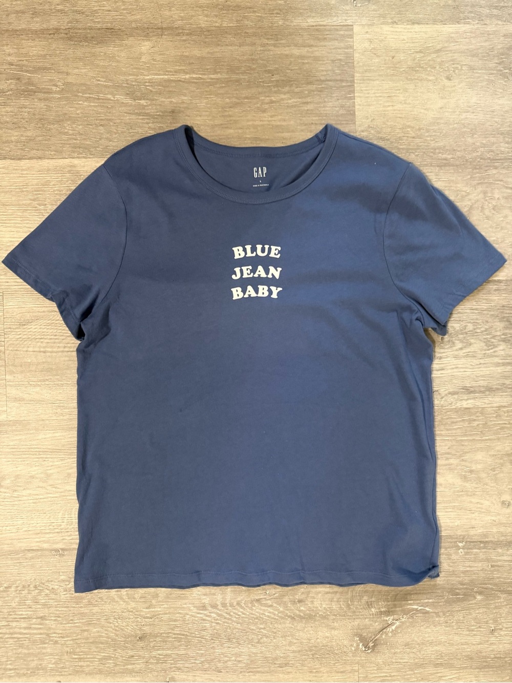 NWOT Gap Women’s Tee